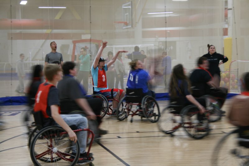 Students participate in community service at Variety Village, play wheelchair basketball, and in the evening participate in an event organized by the Professional Engineers of Ontario.