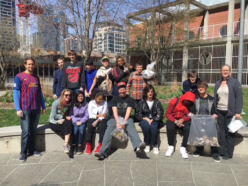 Students and staff cleaned the area around our building and our neighbouring park. This year’s focus was plastic pollution.