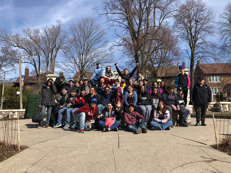 YMCA Academy students and exchange participants touring Toronto